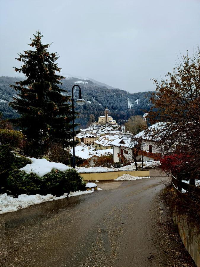 Апартаменты Terrazza Sulle Dolomiti Кастелло-ди-Фьемме Экстерьер фото